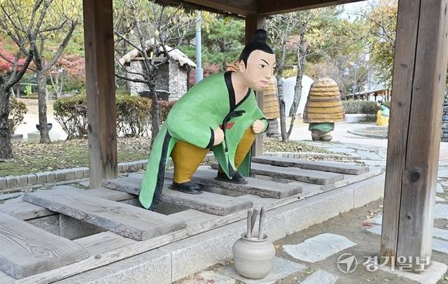 백제30대 무왕시대에 조성된 한국 최초의 대형 공중화장실인 '왕궁리화장실'. 홍기웅기자