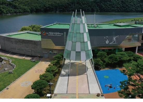 진주청동기문화박물관 전경.