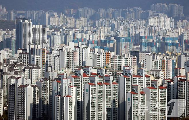 서울의 아파트 모습. 2025.11.13/뉴스1 ⓒ News1 김명섭 기자