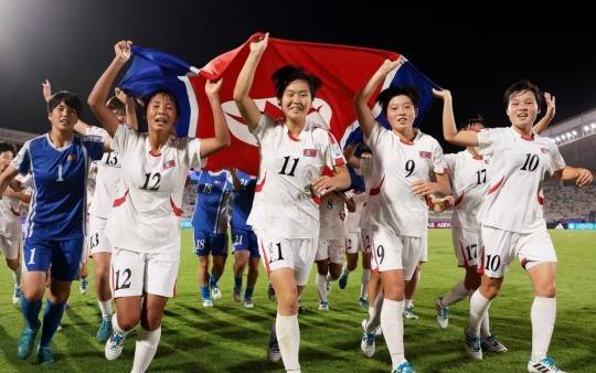 국제축구연맹(FIFA) U-17 여자 월드컵 결승에서 네덜란드를 꺾은 뒤 우승 세리머니를 하는  북한 U-17 여자 대표팀 [FIFA 공식 홈페이지 캡처]