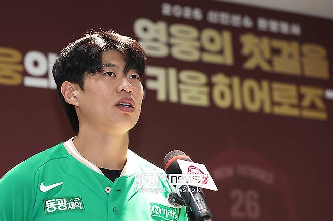 ▲ 포스팅 절차를 통해 메이저리그에 도전하는 송성문은 우선 포스팅 기준선을 넘는 계약을 확보할 필요가 있다 ⓒ곽혜미 기자