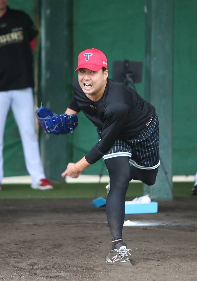 ▲ 아시아쿼터 대비 나흘간 KIA의 테스트를 받은 이마무라 노부타카 ⓒKIA타이거즈