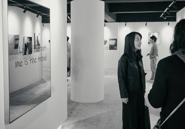 〈HYPER SELF〉전시중에서