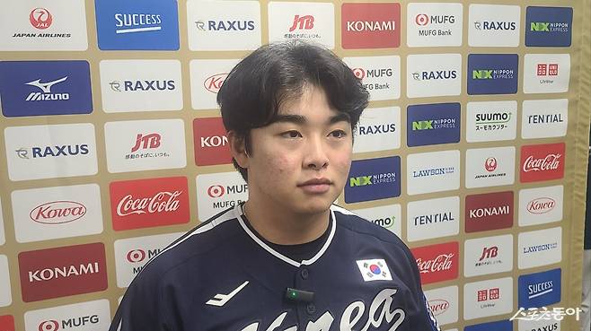 문현빈은 15일 도쿄돔서 열린 ‘K-베이스볼 시리즈’ 일본과 평가전 첫 번째 경기에서 7번타자 좌익수로 선발출전했다. 5회초 석연치 않은 판정으로 안타를 빼앗기며 아쉬움을 남겼다. 도쿄｜박정현 기자