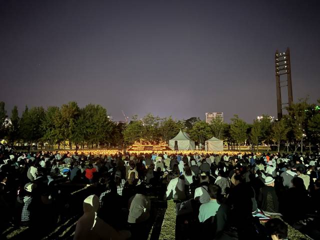 부산시민공원에서 열린 ‘캔들라이트 부산 콘서트’. 부산관광공사·부산시 제공