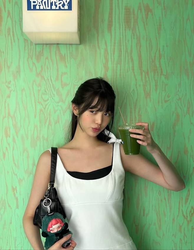 장원영의 키링으로 더 핫해진 스컬판다. 이미지 속 스컬판다는 ‘겨울 교향곡’ 시리즈다. @ for_everyoung10