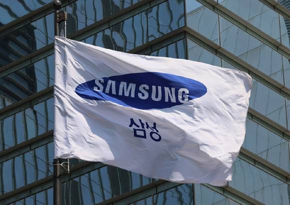 서울 서초구 강남역 8번 출구 인근 삼성전자 서초사옥 전경. [사진=연합뉴스]