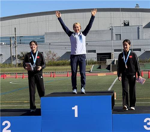 시상대 맨 위에 선 성승민(가운데) [대한근대5종연맹 제공. 재판매 및 DB 금지]