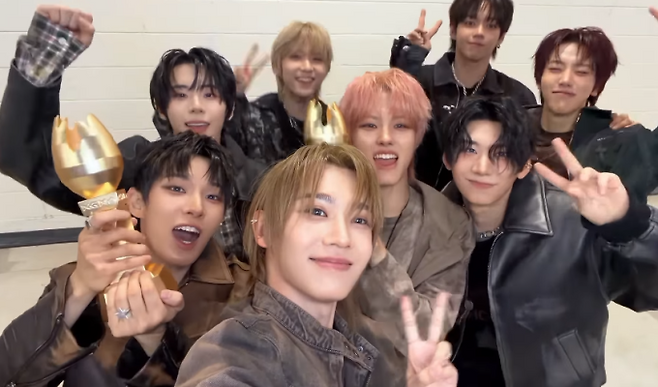 아홉, 2025 KGMA에서 빛난 2관왕 (출처 : 아홉 인스타그램)