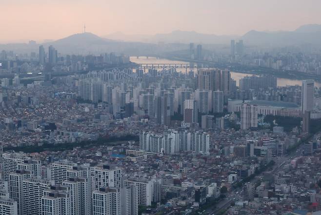 상공에서 바라본 서울 강남·송파구 등 서울시내 아파트 단지 전경. /연합뉴스