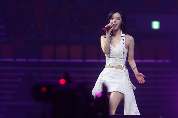 걸그룹 에스파 멤버 윈터가 독감 유사 증상으로 지난 16일 콘서트에 불참했다. 사진은 지난 6월19일 서울 송파구 올림픽공원 핸드볼경기장에서 열린 2025 마이케이 페스타(MyK FESTA)에서 그룹 에스파 윈터가 공연하는 모습. /사진=뉴시스