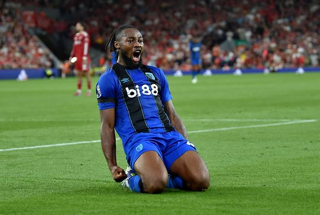 가나 축구대표팀의 핵심 선수인 앙투안 세메뇨와 모하메드 살리수가 부상으로 이탈한다. 사진은 본머스에서 활약 중인 세메뇨. /사진=로이터