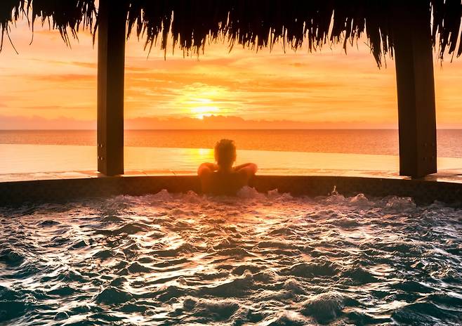 메리어트 피지 프라이빗 풀에서 바라본 석양