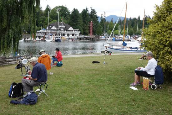 밴쿠버 도심의 스탠리파크. 흔히 '정원을 주택의 옥외 거실'로 표현하듯 도시공원은 시민들을 위한 거실이나 다름없습니다. 여유로운 야외에서 주변을 스케치하며 여가를 즐기는 모습이 진지하고 평화로워 보이지요. 노령화 사회가 도래하면 여가 시간과 행태는 더욱 늘어나고 다양하게 변화한답니다.