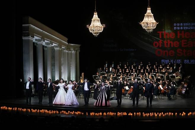한일중 오페라 갈라콘서트 동방의 심장, 하나의 무대 공연 모습. <대구오페라하우스 제공>