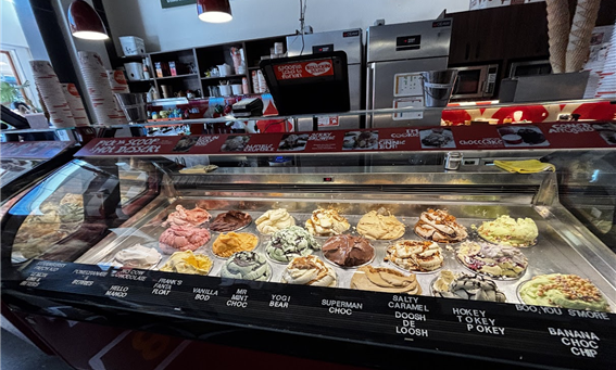 원하는 만큼 시식이 가능한 인심 좋은 롤리킨 젤라또 / 사진=김소은