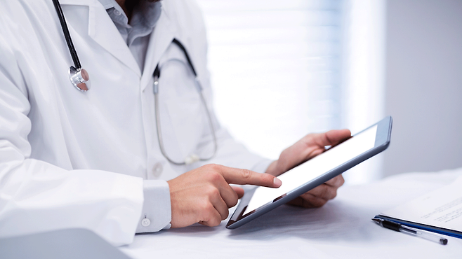 '웰체크' 가 '일만사'의 행정 부담을 덜어주고 있다｜출처: 클립아트코리아