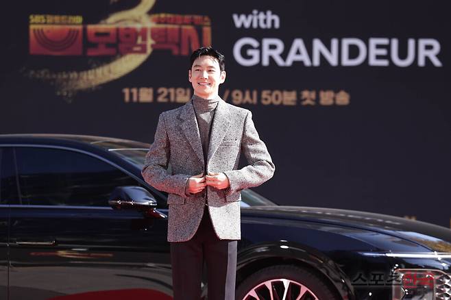 SBS 새 금토드라마 '모범택시3' 레드카펫 행사에 참석한 이제훈. 25.11.18 ⓒ이혜영 기자 lhy@hankooki.com