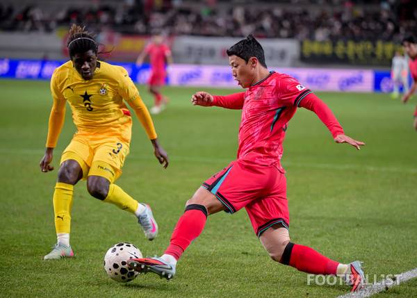 황희찬(오른쪽). 서형권 기자