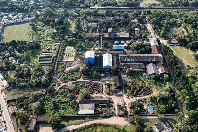 지난 22일 촬영된 방글라데시 남서부 다르사나에 있는 Carew & Co 전경. 무슬림이 다수인 방글라데시에서 기록적인 수익을 올리고 있는 설탕제조 생산업체다. AFP=연합뉴스