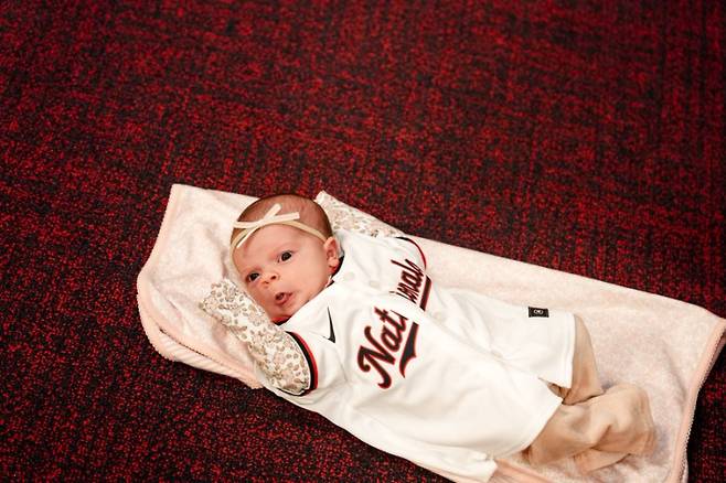 취임식에 데려온 부테라 감독의 딸. 사진=워싱턴 SNS