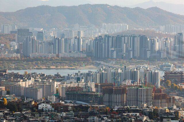 서울 남산에서 바라본 서울 시내 아파트. 연합뉴스