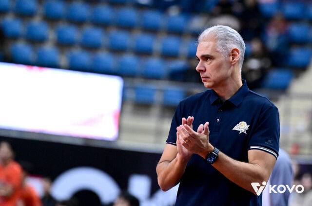 KB손해보험 레오나르도 카르발류 감독./KOVO