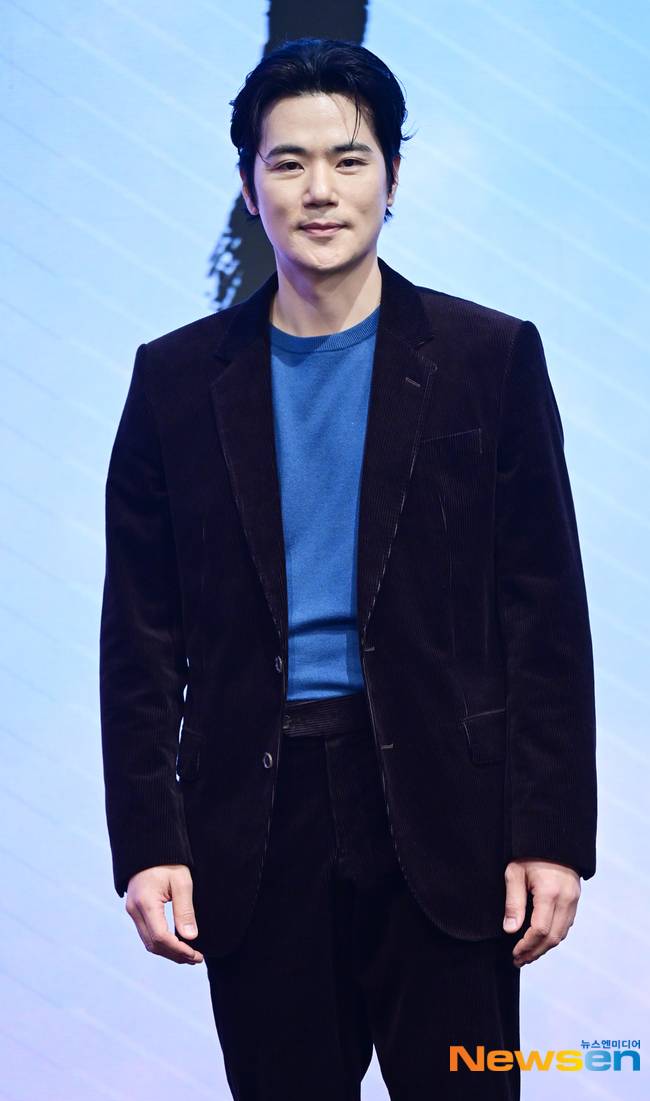 김강우