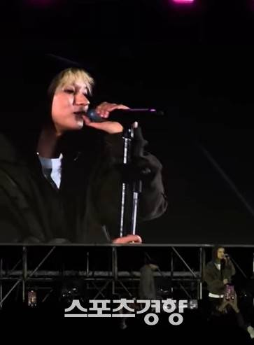 울산과학대학교 축제 무대에 오른 빅나티. 유튜브 캡처.