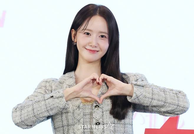 배우 임윤아가 19일 오후 서울 구로구 더세인트에서 진행된 tvN 토일드라마 '폭군의 셰프' 제작발표회에 참석해 포즈를 취하고 있다.  최고의 순간 과거로 타임슬립한 셰프가 최악의 폭군이자 절대 미각 소유자인 왕을 만나며 벌어지는 서바이벌 판타지 로맨틱코미디 '폭군의 셰프'는 오는 23일 첫 방송된다. /2025.08.19 /사진=이동훈 photoguy@