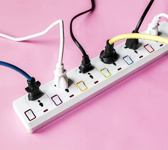 멀티탭 증후군은 어떻게 극복할 수 있을까.[사진｜게티이미지뱅크]