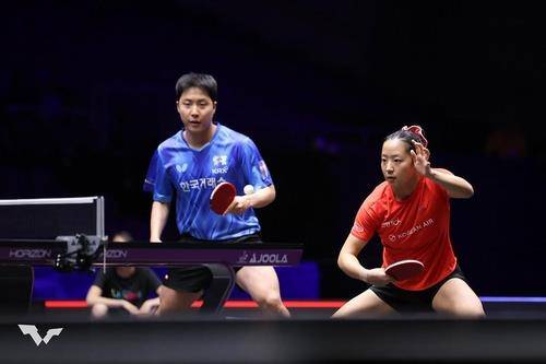 WTT 대회에 나선 신유빈(오른쪽)과 임종훈의 경기 장면 [WTT 인스타그램 캡처. 재판매 및 DB 금지]