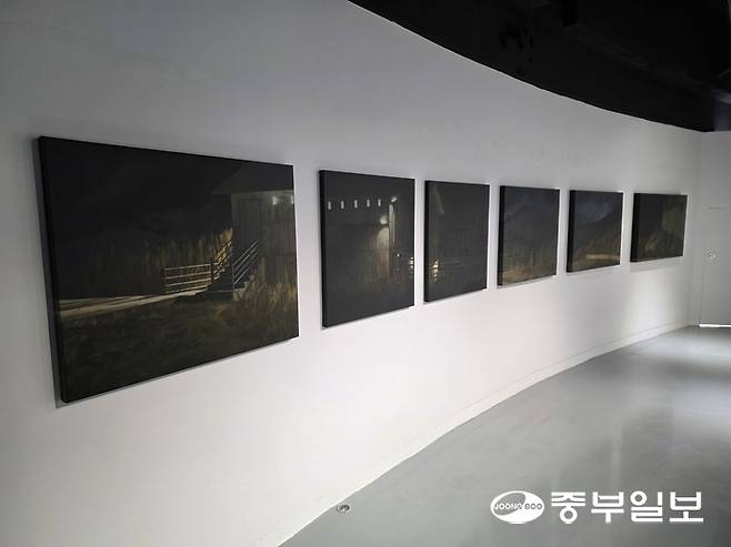 정보영 작가의 연작 '고요한 움직임 2~7'. 이준도기자