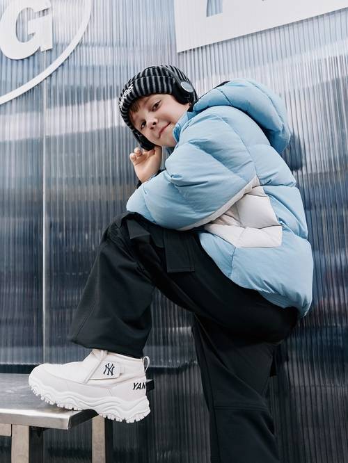 MLB키즈 '윈터 컬렉션' 화보. 사진=MLB키즈