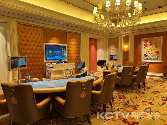 도내 한 복합리조트 외국인 전용 카지노에 마련된 VIP 전용 게임 공간.