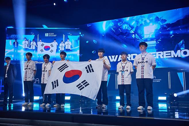 2023 한·중·일 e스포츠 대회에 출전했던 LoL 국가대표 선수들. 사진 | 한국e스포츠협회