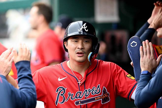 WASHINGTON, DC - SEPTEMBER 17: Ha-Seong Kim #9 of the Atlanta Braves celebrates with teammates after scoring in the sixth inning against the Washington Nationals at Nationals Park on September 17, 2025 in Washington, DC.   Greg Fiume/Getty Images/AFP (Photo by Greg Fiume / GETTY IMAGES NORTH AMERICA / Getty Images via AFP)







<저작권자(c) 연합뉴스, 무단 전재-재배포, AI 학습 및 활용 금지>