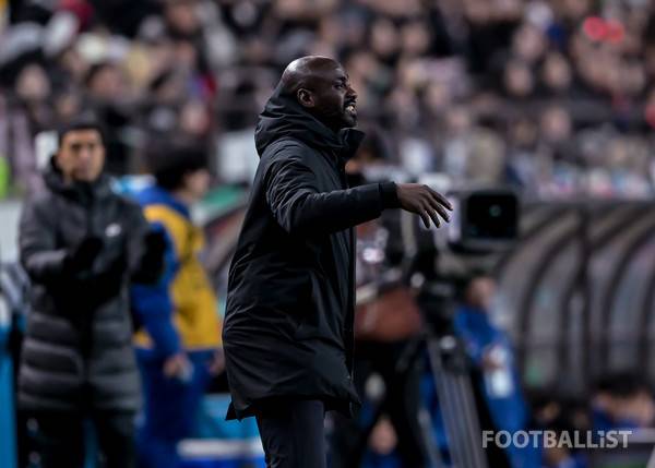 오토 아도 가나 감독. 서형권 기자