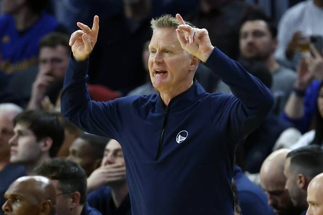 스티브 커 골든스테이트 감독이 최근 NBA 경기 일정에 대해 우려의 목소리를 내뱉었다. EPA=연합뉴스