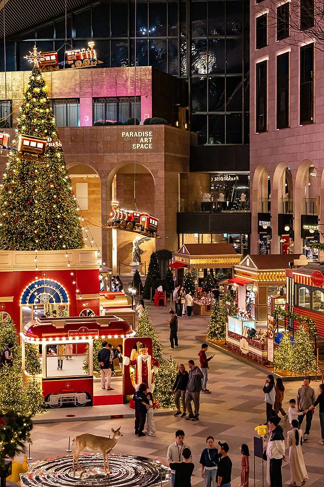 작년 파라다이스시티 크리스마스 마켓 팝업 전경 / 사진=파라다이스 호텔앤리조트