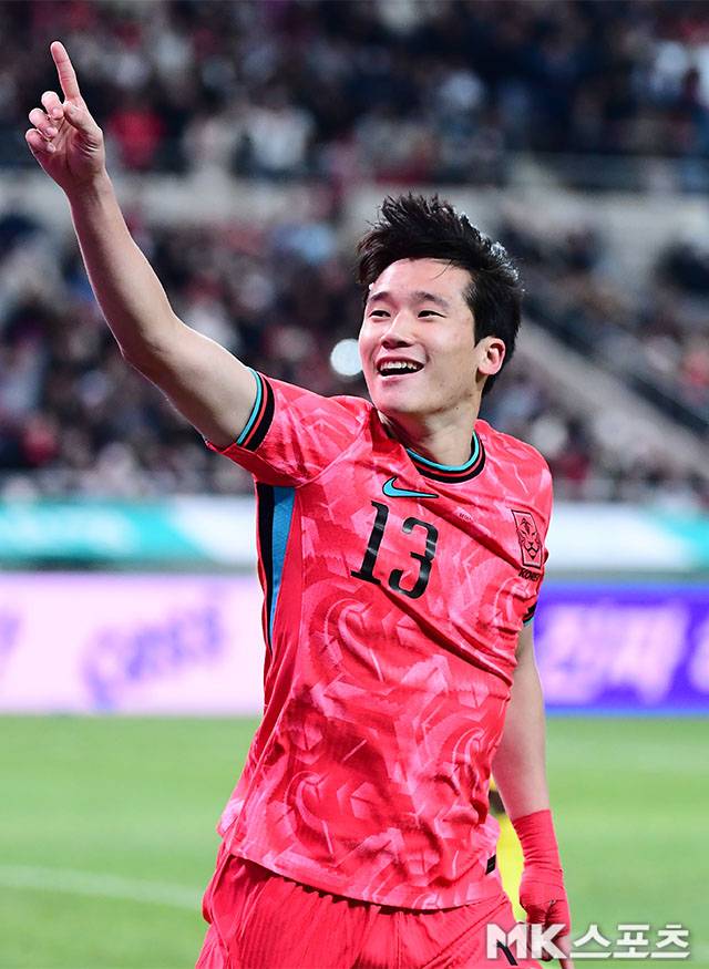 ‘을용 주니어’ 이태석이 14년 만에 가나를 울리는 멋진 A매치 데뷔골을 넣었다. 사진(상암 서울)=김영구 기자