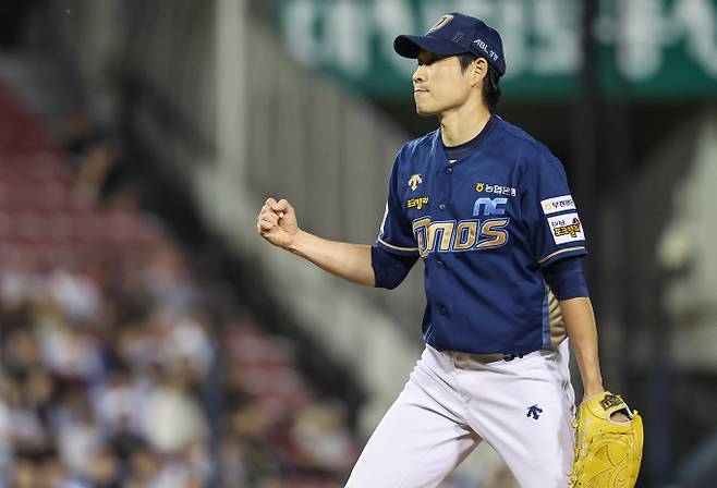 각 구단이 2차 드래프트를 통해 부족한 포지션 보강에 나선다. 사진은 NC에서 활약한 이재학. /사진=뉴스1