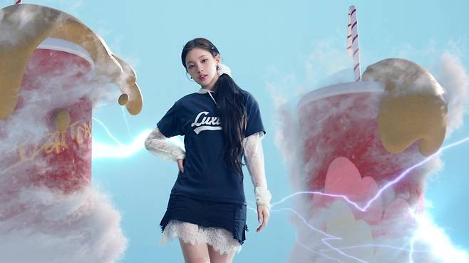 베이비돈크라이 ‘I DONT CARE’ 뮤직비디오 캡처