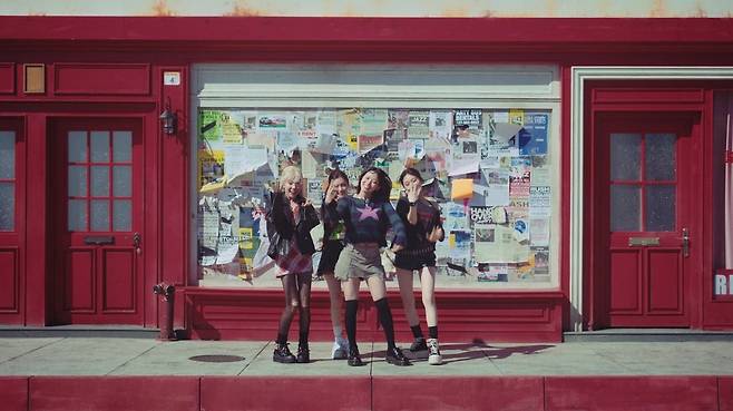 베이비돈크라이 ‘I DONT CARE’ 뮤직비디오 캡처