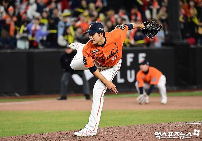 28일 오후 대전한화생명볼파크에서 열린 '2025 신한 SOL Bank KBO리그' 한화 이글스와 KIA 타이거즈의 경기, 9회초 한화 이태양이 역투하고 있다. 엑스포츠뉴스 DB