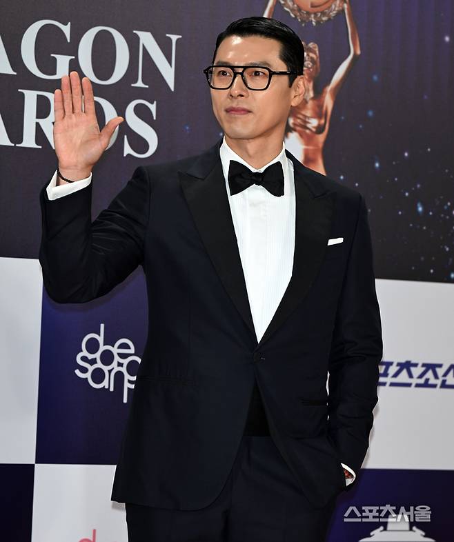 현빈이 자신감 넘치는 모습으로 레드카펫을 소화하고 있다. 이주상기자 rainbow@sportsseoul.com