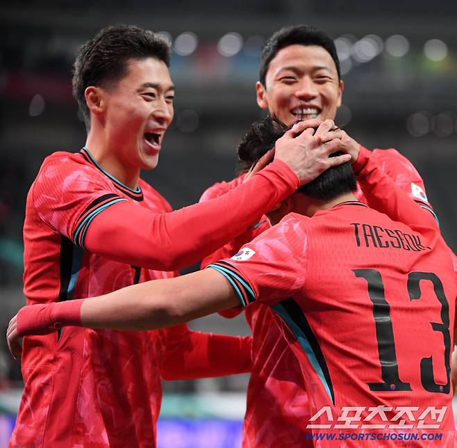 18일 서울월드컵경기장에서 열린 대한민국과 가나의 A매치 평가전. 이태석이 선취골을 넣은 뒤 환호하고 있다. 상암=박재만 기자 pjm@sportschosun.com/2025.11.18/