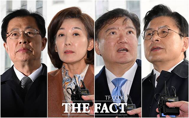 국민의힘은 민주당에 책임을 강하게 추궁하며 "여당의 독주를 막기 위한 최소한의 저지선이 존재했음이 인정됐다는 점에서 분명한 판결 의미가 있다"고 짚었다. 사진은 국민의힘 이만희·나경원 의원과 민경욱 전 국회의원, 황교안 전 국무총리. /서예원 기자