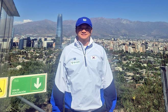 칠레에서 열린 주니어 데이비스컵에서 한국을 11년 만에 8강으로 이끈 윤용일 미래 국가대표 감독. 대한테니스협회 제공