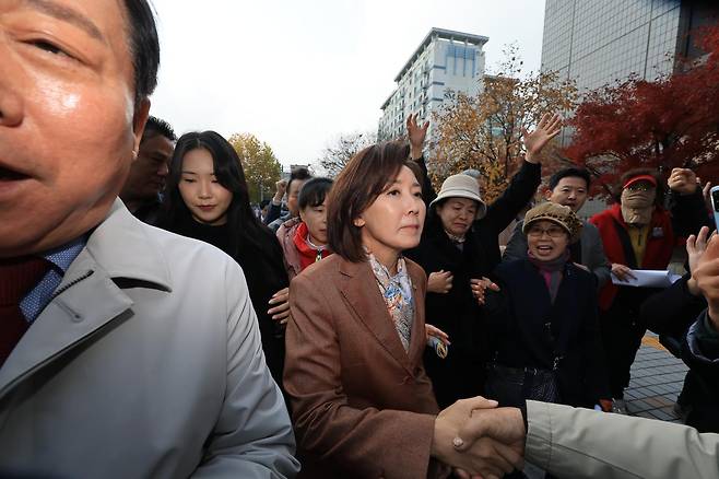 20일 오후 남부지법에 국민의힘 나경원 의원이 패스트트랙 선고 판결을 받기 위해 출석하고 있다